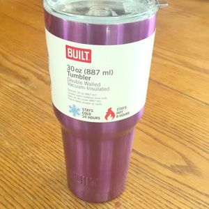 BNWT Built 30oz insulated tumbler